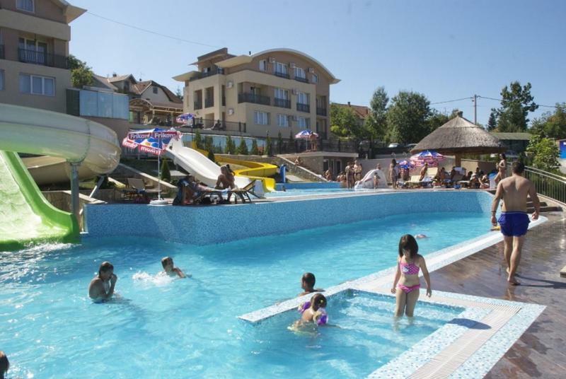Sunny Hill Apartments & Aqua Park Vrnjacka Banja Exterior photo
